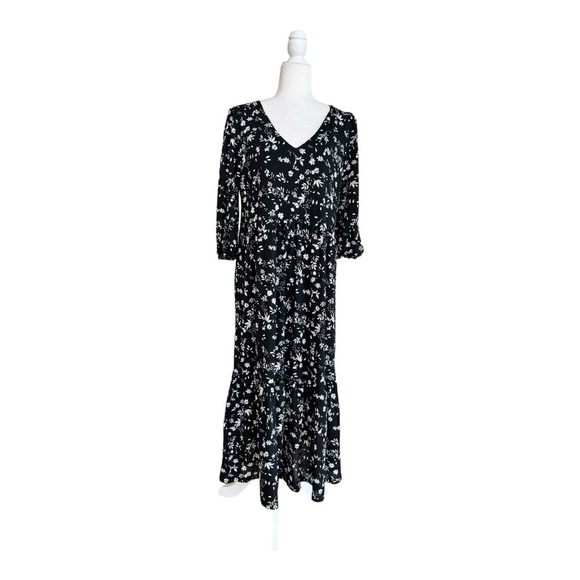 Jane & Delancey Dresses & Skirts - Jane and Delancey Black Floral Stretch High Waist A Line Midi Womens Size M